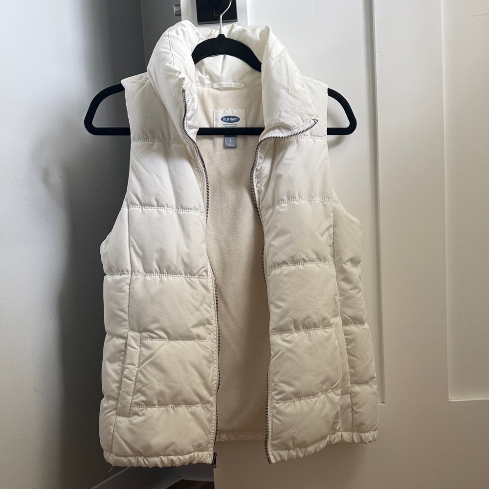 Women's Cream Puffer Vest